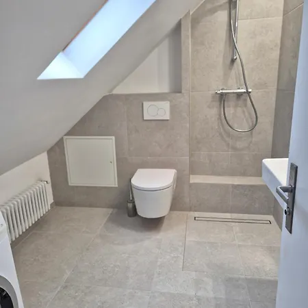 Lejlighed Sunny 5 2 Bathroom In Location *