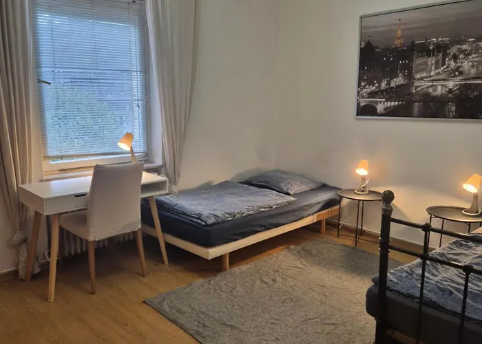 Sunny 5 2 Bathroom In Location *